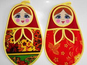 Pot holders set: 2 large and 2 small in red