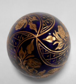 Dark blue glass egg with birds - 2