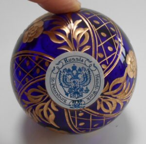 Dark blue glass egg with birds - 3