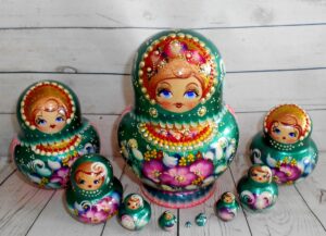 Olga in green and pink 10-set Babushka Matryoshka nesting Doll  Babooshki Babushkas