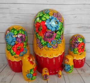 Vera yellow scarf 7-set huge nesting Doll Babooshki s