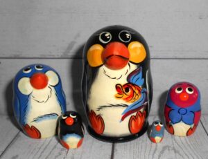 MINI Funny Penguin with gold fish mini 5-set Babushka TINY Babushka Matryoshka nesting Doll  Babooshki Babushkas