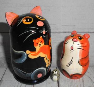 MINI Funny Cat with ginger kitten mini 5-set TINY nesting Doll Babooshki s