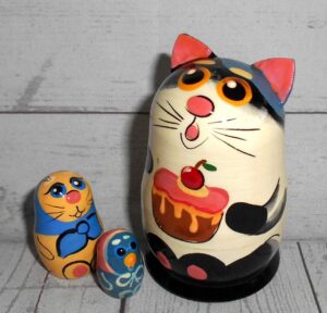 MINI Birthday Cat with cake 5-set TINY nesting Doll Babooshki s