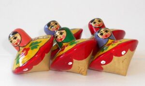 Traditional Spinning top x 5 nesting Doll Babooshki s