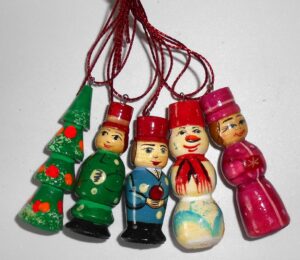 Santa with Teddy bear korobnick small nesting Doll Babooshki s