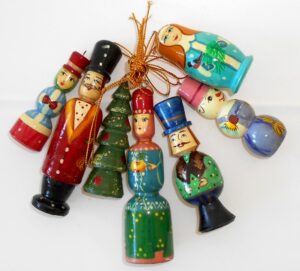 Santa with Xmas Tree Large korobnick nesting Doll Babooshki s