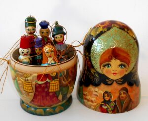 Date by the Well Large korobnick nesting Doll Babooshki s