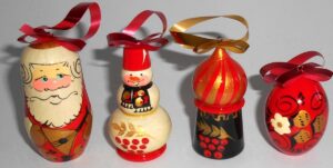 Christmas décor in red & black 7-set nesting Doll Babooshki s BOX SET