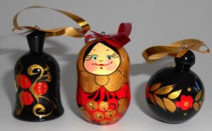 Christmas décor in red & black 7-set nesting Doll Babooshki s BOX SET