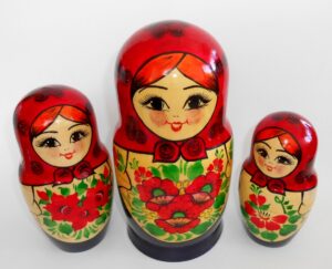 KIROV – Kirovie red scarf giant 10-set nesting Doll Babooshki s Classic Village Traditional