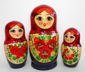 KIROV – Kirovie red scarf giant 10-set nesting Doll Babooshki s Classic Village Traditional