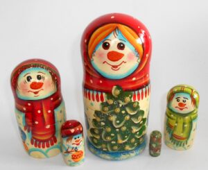 Snow-woman with Xmas tree Babushka Matryoshka nesting Doll Babooshki Babushkas