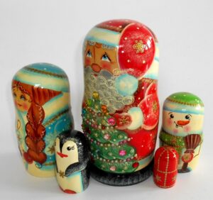 Santa with Xmas tree nesting Doll Babooshki s