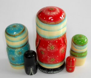 Santa with Xmas tree nesting Doll Babooshki s