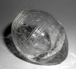 Clear glass egg small with flowers - 3