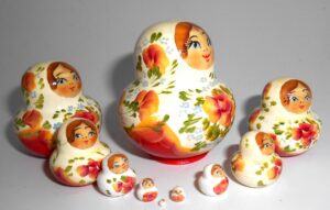 MINI in white and red 10-set TINY nesting Doll Babooshki s