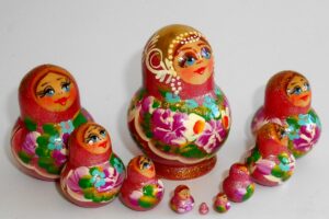 MINI in dark red 10-set TINY nesting Doll Babooshki s
