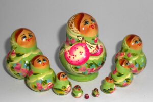 MINI in green 10-set TINY nesting Doll Babooshki s