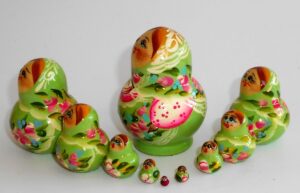 MINI in green 10-set TINY nesting Doll Babooshki s