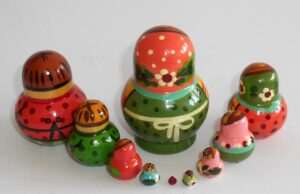 MINI with white gooze 10-set TINY nesting Doll Babooshki s