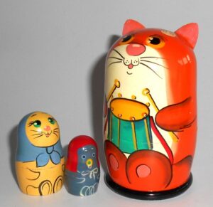 Red Cat with drum nesting Doll Babooshki s
