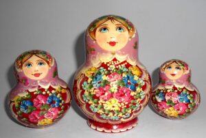 Klara in rose-pink scarf maroon dress 10-set nesting Doll Babooshki s