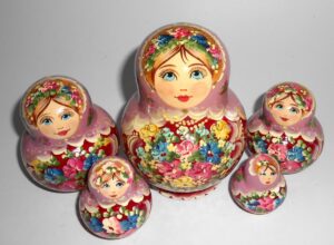 Klara in rose-pink scarf maroon dress 10-set nesting Doll Babooshki s