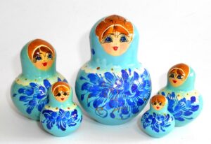 Girl in light blue dress 9-set nesting Doll Babooshki s