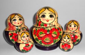 Kirovie white polka dot scarf 10-set nesting Doll Babooshki s Classic Village Traditional