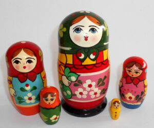 Village 5 set green scarf red/pink apron Babushka Matryoshka nesting Doll Babooshki Babushkas Classic Village Traditional