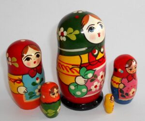 Village 5 set green scarf red/pink apron nesting Doll Babooshki s Classic Village Traditional
