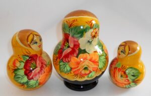 Ksenia in yellow dress 10-set nesting Doll Babooshki s