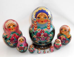 Alevtina in hot blue scarf 10-set Babushka Matryoshka nesting Doll Babooshki Babushkas