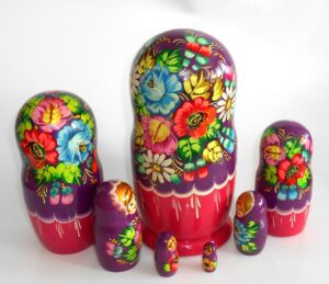Vera purple scarf 7-set huge nesting Doll Babooshki s