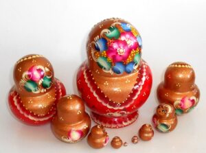 Olga in gold scarf 10-set nesting Doll Babooshki s