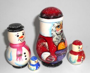 Santa and snowmen 4-set small nesting Doll Babooshki s