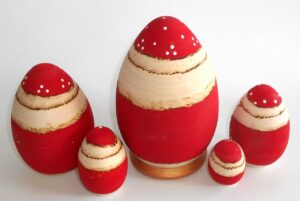 Santa in red egg 5-set nesting Doll Babooshki s