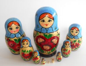 Kirovie bright blue scarf purple dress 10-set Babushka Matryoshka nesting Doll Babooshki Babushkas Classic Village Traditional