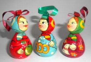 Christmas décor village girls 7-set nesting Doll Babooshki s BOX SET