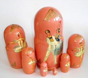 Ballet ‘Swan Lake’ on black 7-set nesting Doll Babooshki s