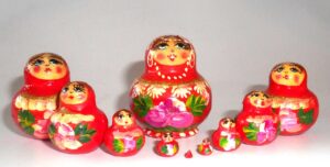 MINI with necklace in red 10-set TINY nesting Doll Babooshki s