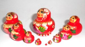 MINI with necklace in red 10-set TINY nesting Doll Babooshki s