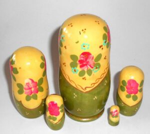 Marusya with golden samovar green dress small nesting Doll Babooshki s
