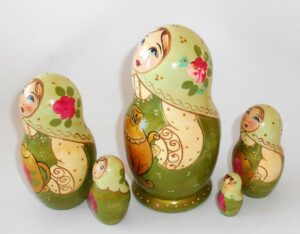 Marusya with samovar green dress medium nesting Doll Babooshki s