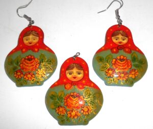 Earrings and pendant: red scarf green floral dress Babooshki s