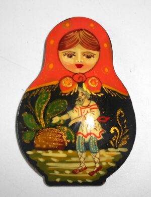 Fridge Magnet: ‘Gigantic Turnip’ red scarf Babooshki s
