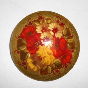 Brooch round: Floral on gold Babushka Matryoshka Babooshki Babushkas