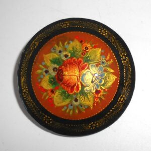 Brooch round w/ornament: Floral on dark red Babushka Matryoshka Babooshki Babushkas
