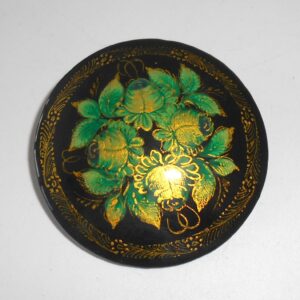 Brooch round w/ornament: green flowers Babooshki s